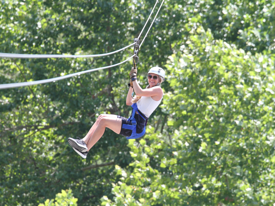 Caveman Zipline-Sullivan必去景点