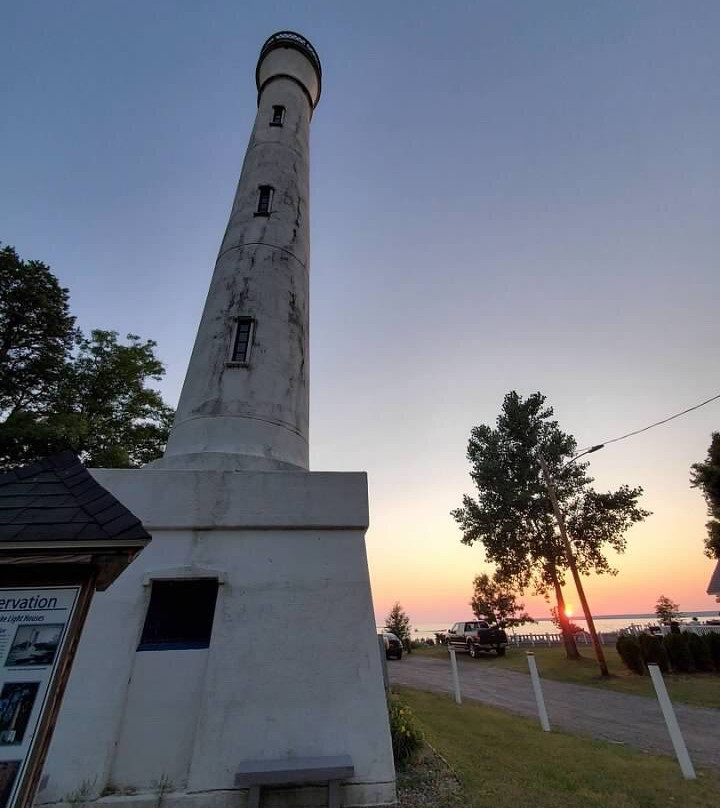 Verona Beach lighthouse景点图片