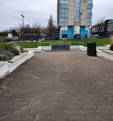 Kirkby War Memorial-Kirkby必去景点