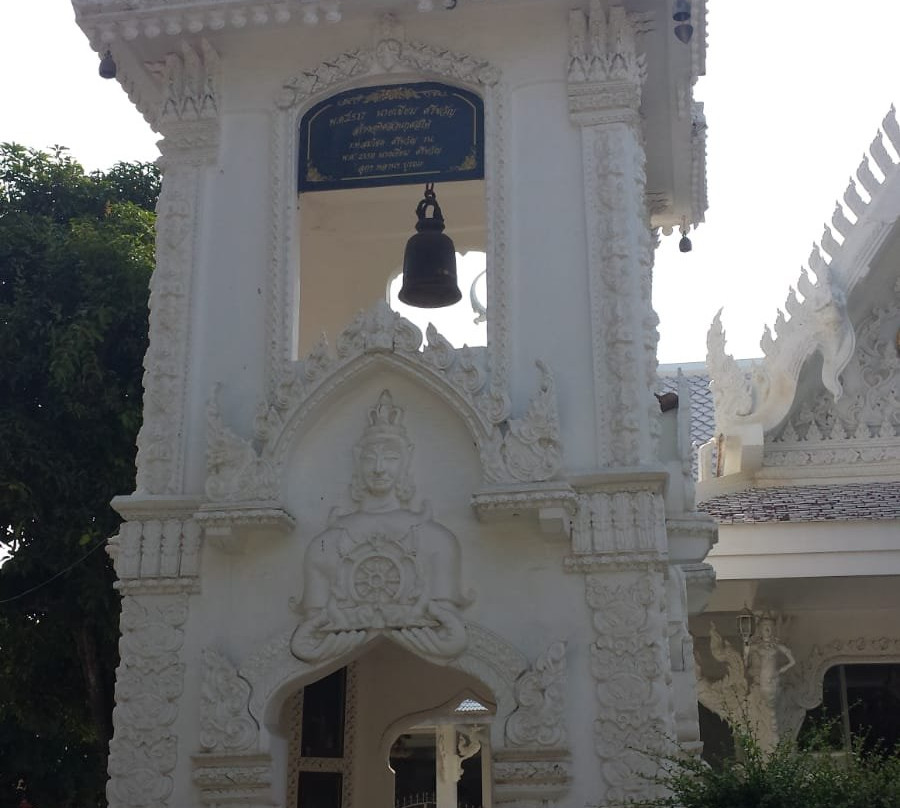 Wat Sawang Arom (Wat Tham Sri Thon )景点图片
