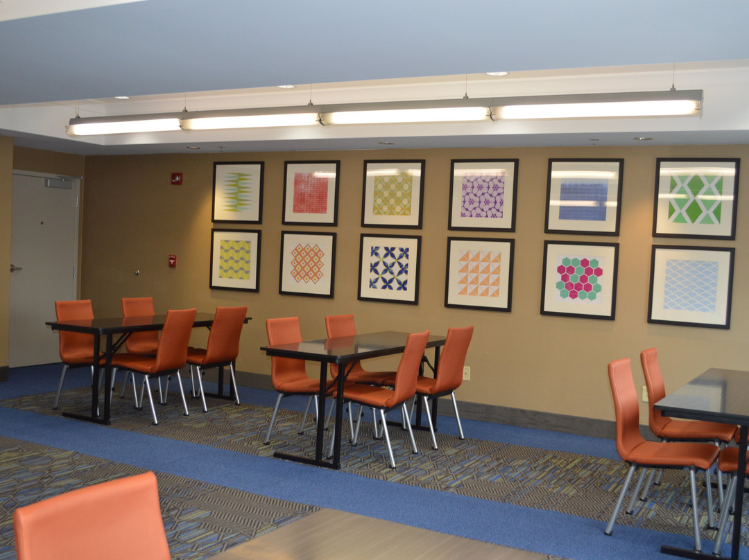 Holiday Inn Express & Suites Binghamton University-Vestal by IHG主图