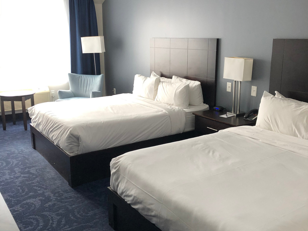 Impéria Hôtel & Suites St-Eustache主图