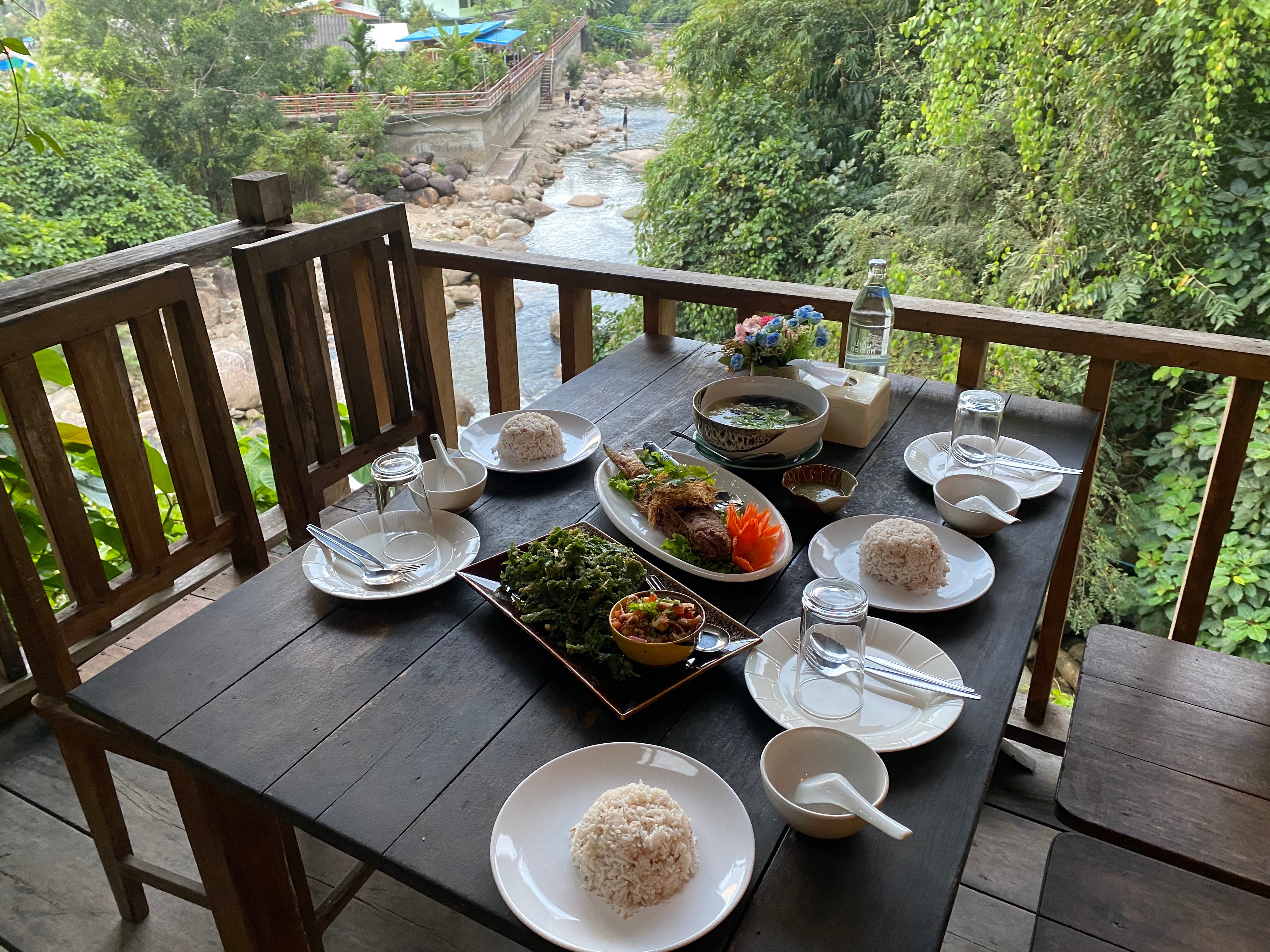 Kiriwong Riverview-餐饮