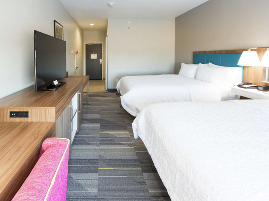 Hampton Inn Mustang主图