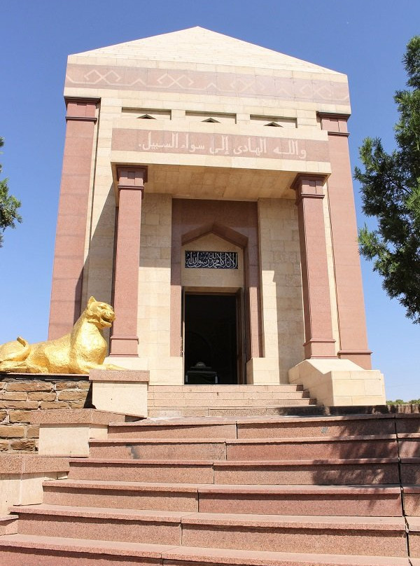 Baidibek Ata Mausoleum-Baidibek Ata必去景点