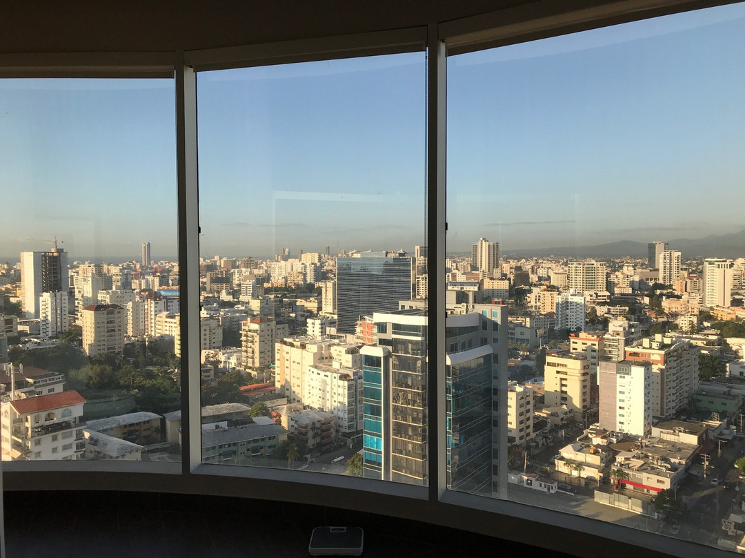 圣多明各希尔顿大使套房酒店主图