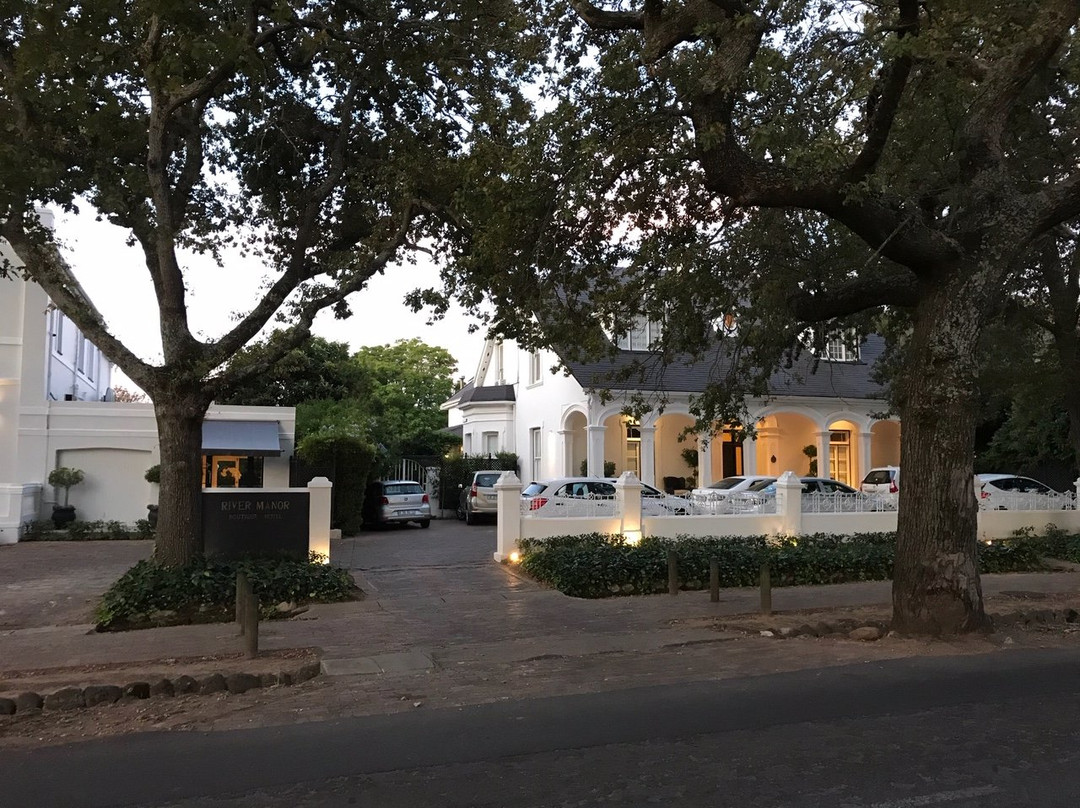 River Manor Boutique Hotel主图