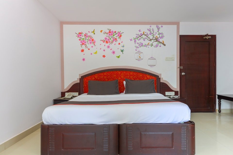Hotel Gee Bee Palace主图