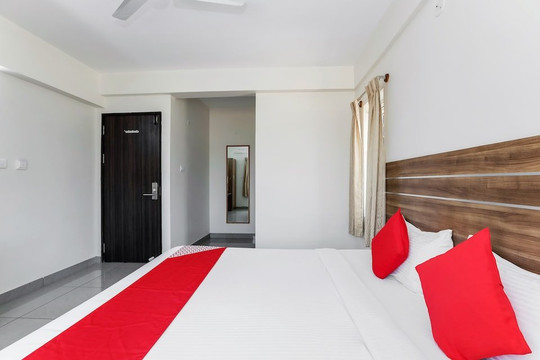 The Red Lotus Premium主图