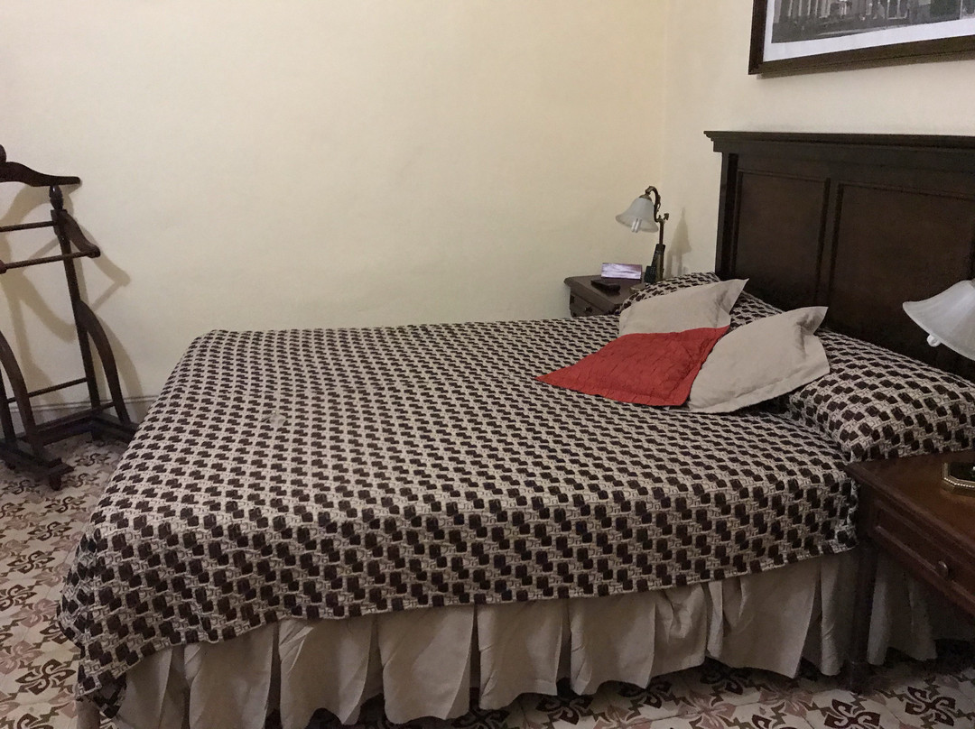 Hoteles E Velasco Louvre主图