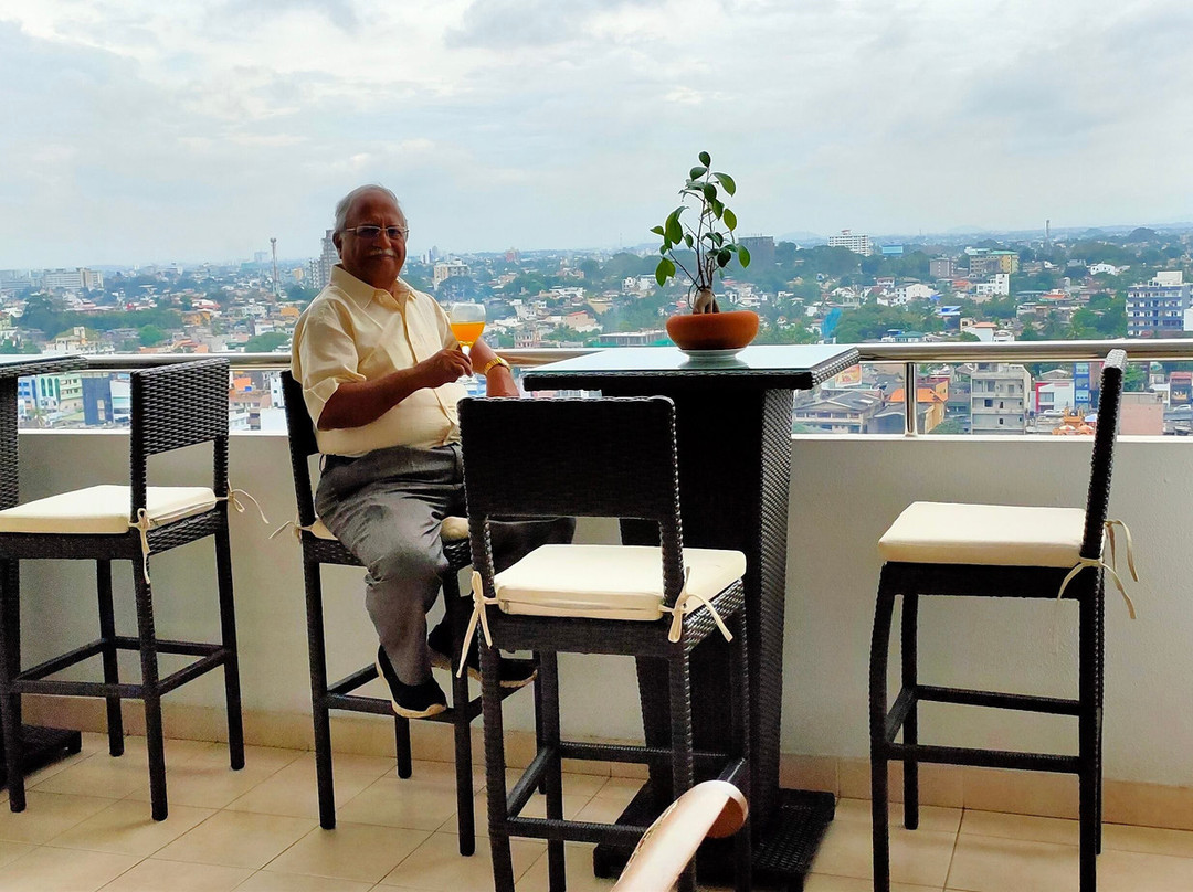 The Penthouse Above Sea主图