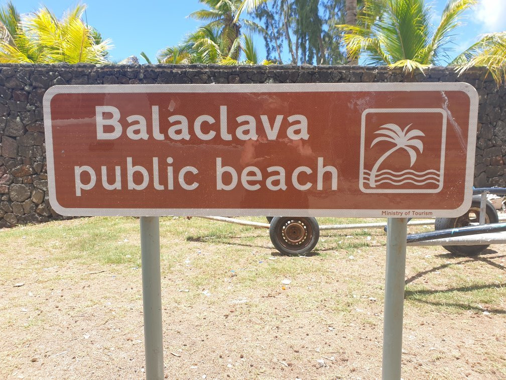 Balaclava Public Beach景点图片