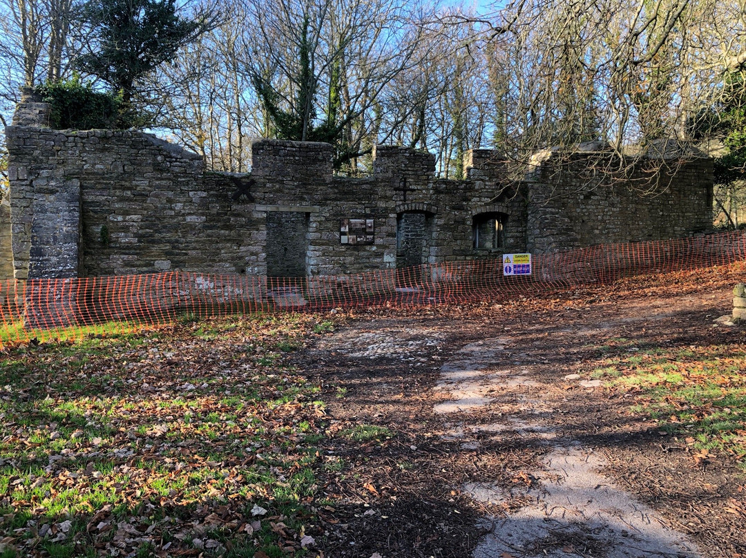 Tyneham Village and Flower's Barrow Walk景点图片