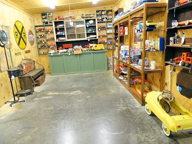 Action Barn Antiques-塞维尔维尔必去景点