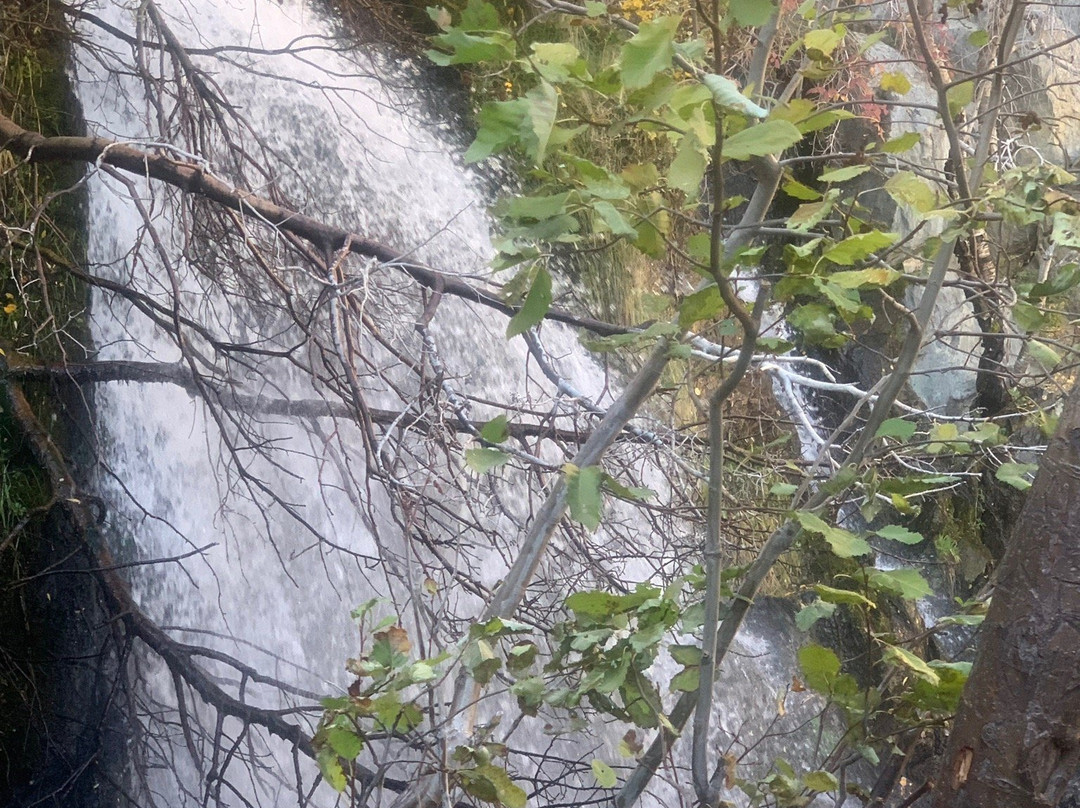 King Canyon Waterfall-卡森城必去景点