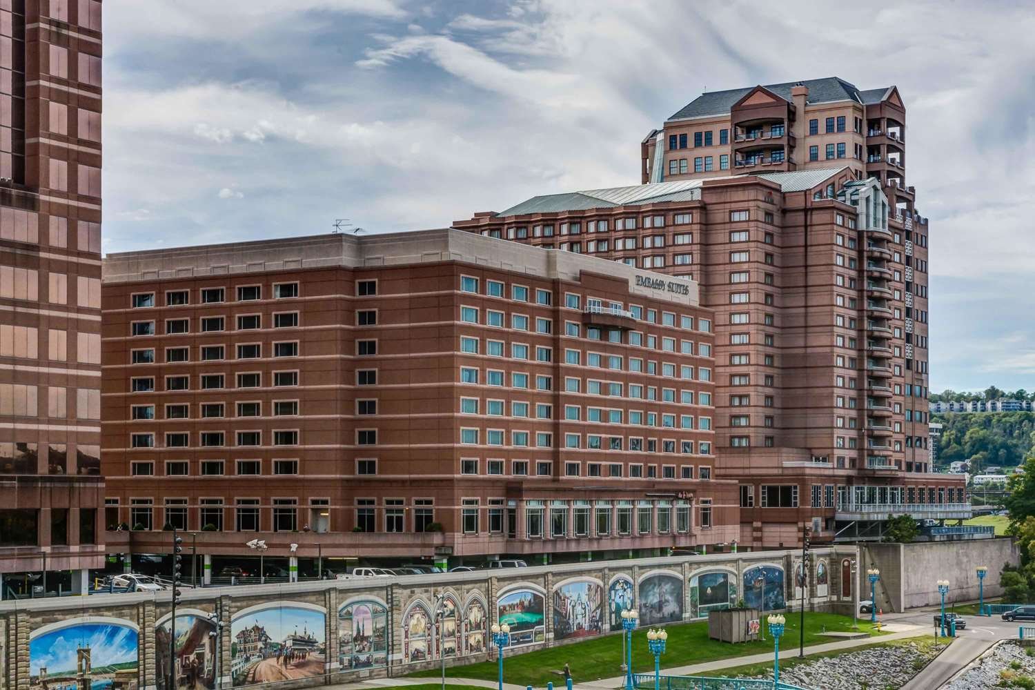 Embassy Suites by Hilton Cincinnati RiverCenter-官方