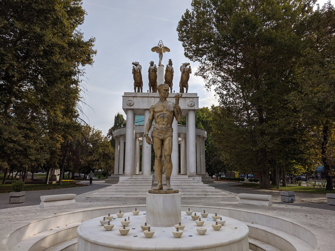 Fallen Heroes of Macedonia-斯科普里必去景点