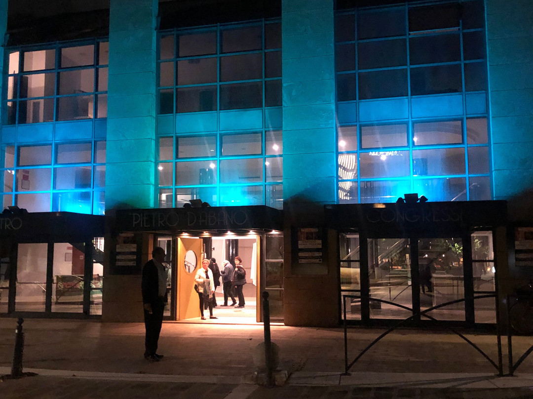 Teatro Congressi Pietro d'Abano-阿巴诺泰尔梅必去景点