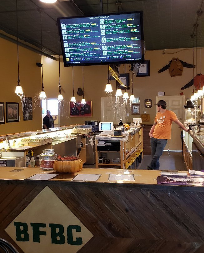 Webster旅游景点-Balsam Falls Brewing