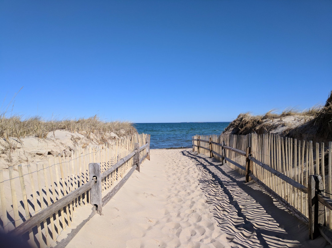 Crosby Landing Beach景点图片