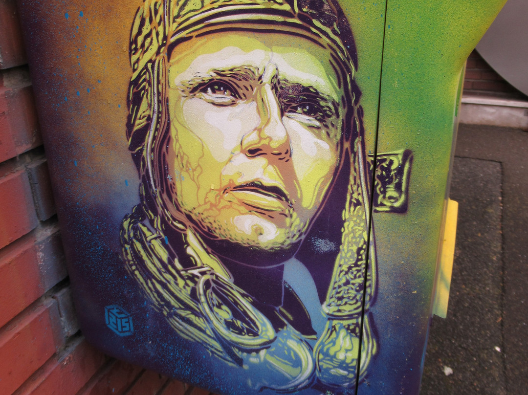 Fresque "Charles Lindbergh"-Le Bourget必去景点