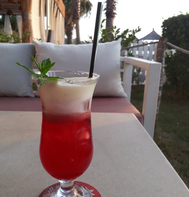 Umami Beach Resort主图