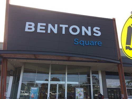 Benton's Square Shopping Centre景点图片