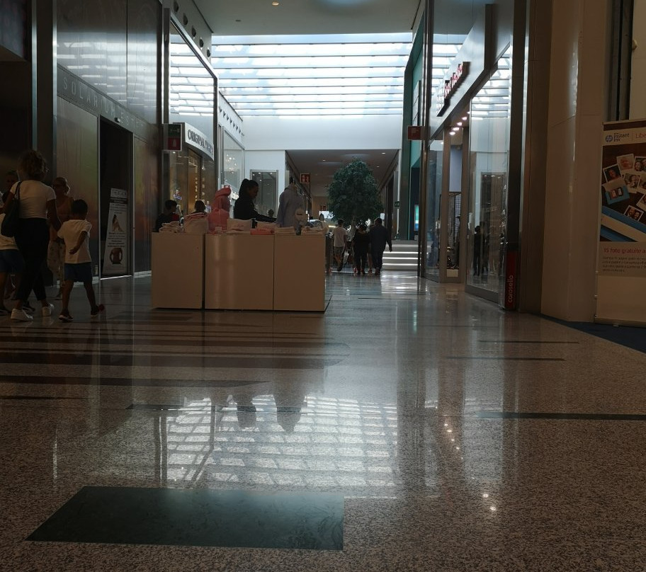 Centro Commerciale Carosello景点图片