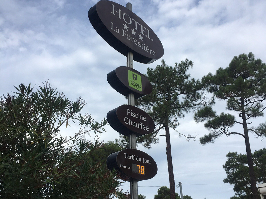 Hôtel Logis la Forestière主图