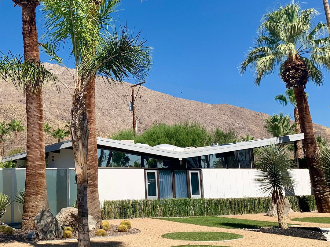 Modern & More Bike Tours Palm Springs-棕榈泉市必去景点