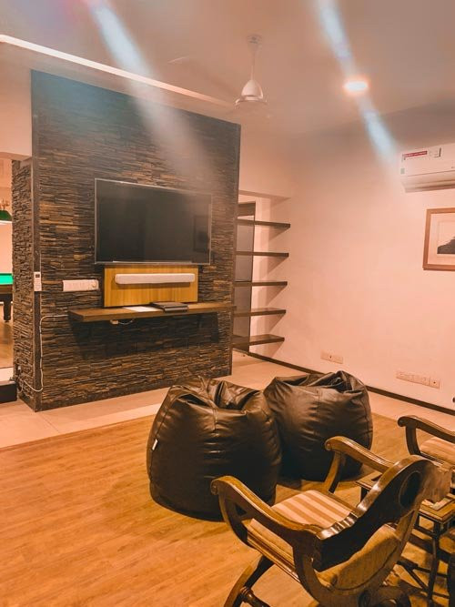 Amatra by the Ganges主图