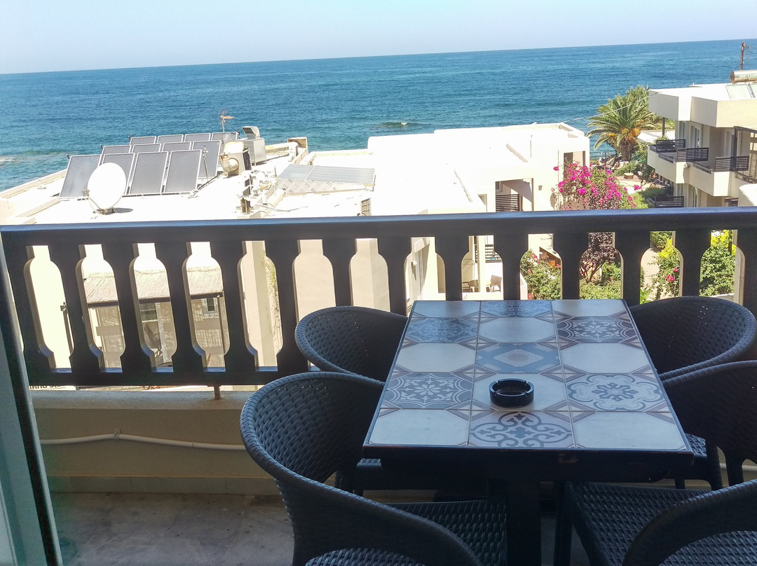 Corinna Mare Suites & Studios主图