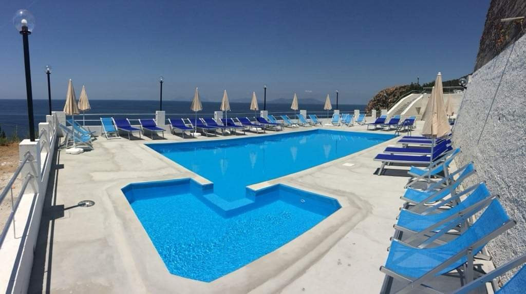 Gioiosa Marea酒店住宿-Hotel Corallo Calavà