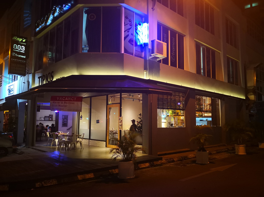 Tipics Asian Cuisine