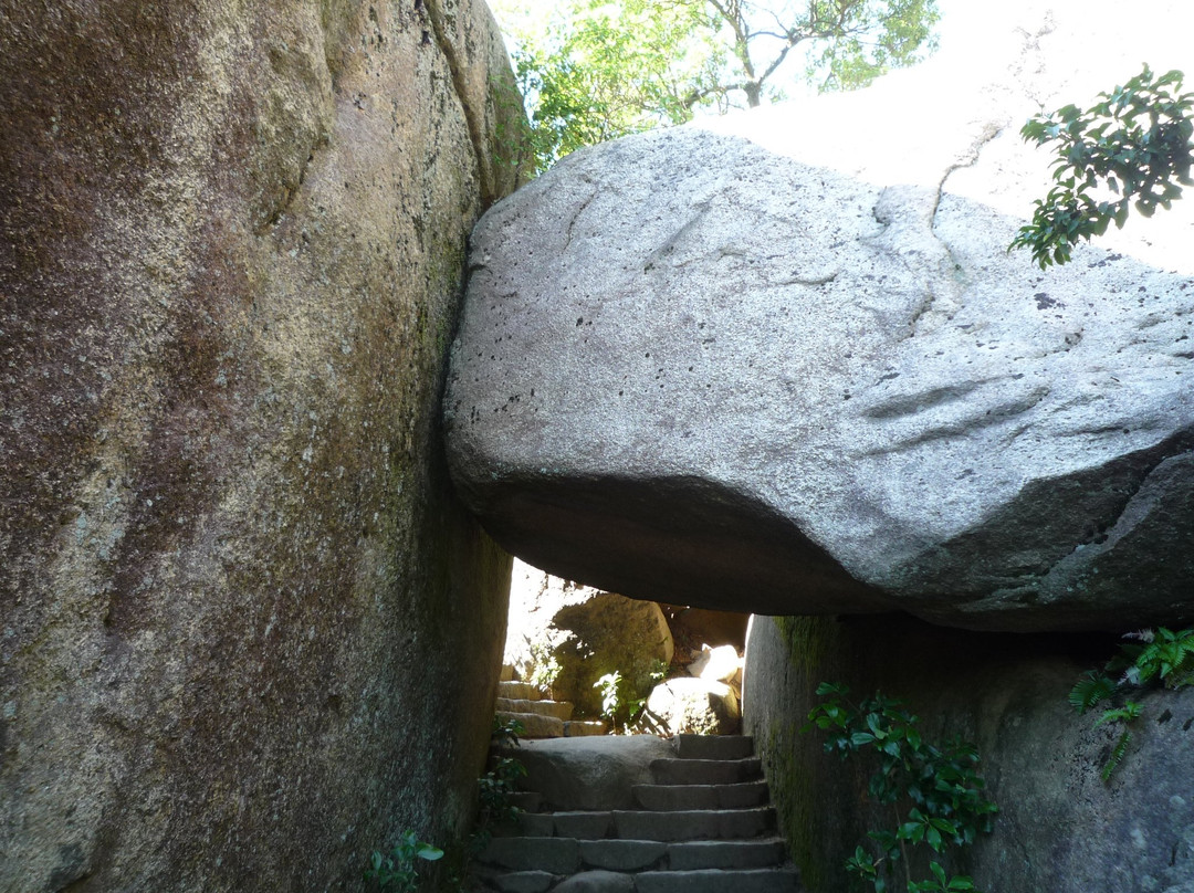 Kuguri Rock-Itsukushima必去景点