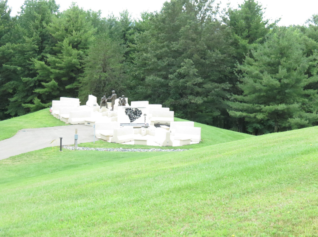 The Highground Veterans Memorial Park景点图片