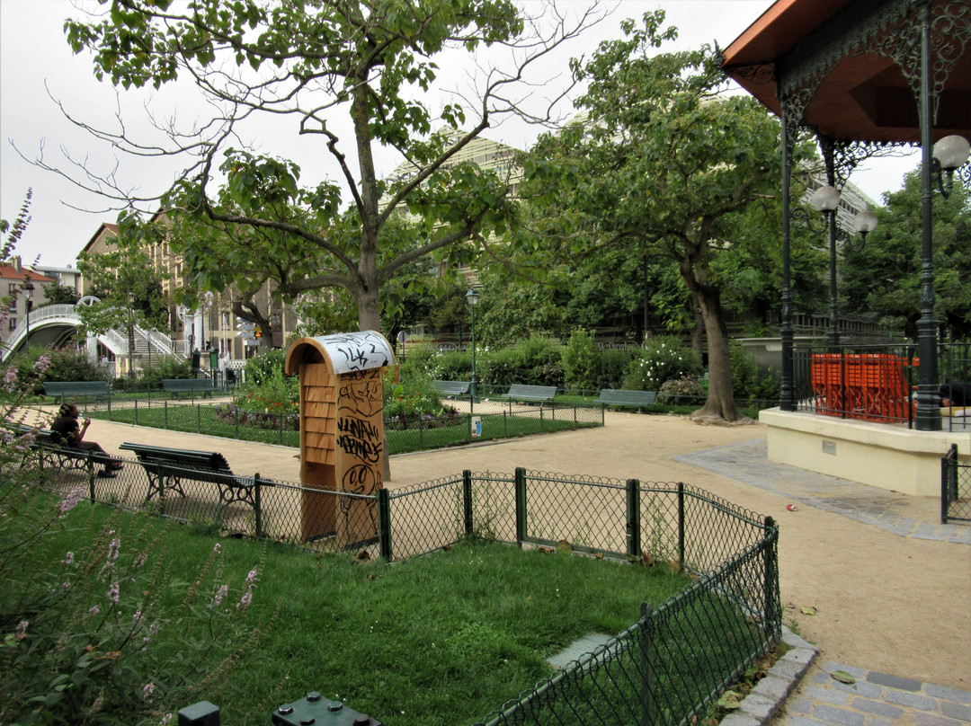 Square de la place de Bitche-巴黎必去景点