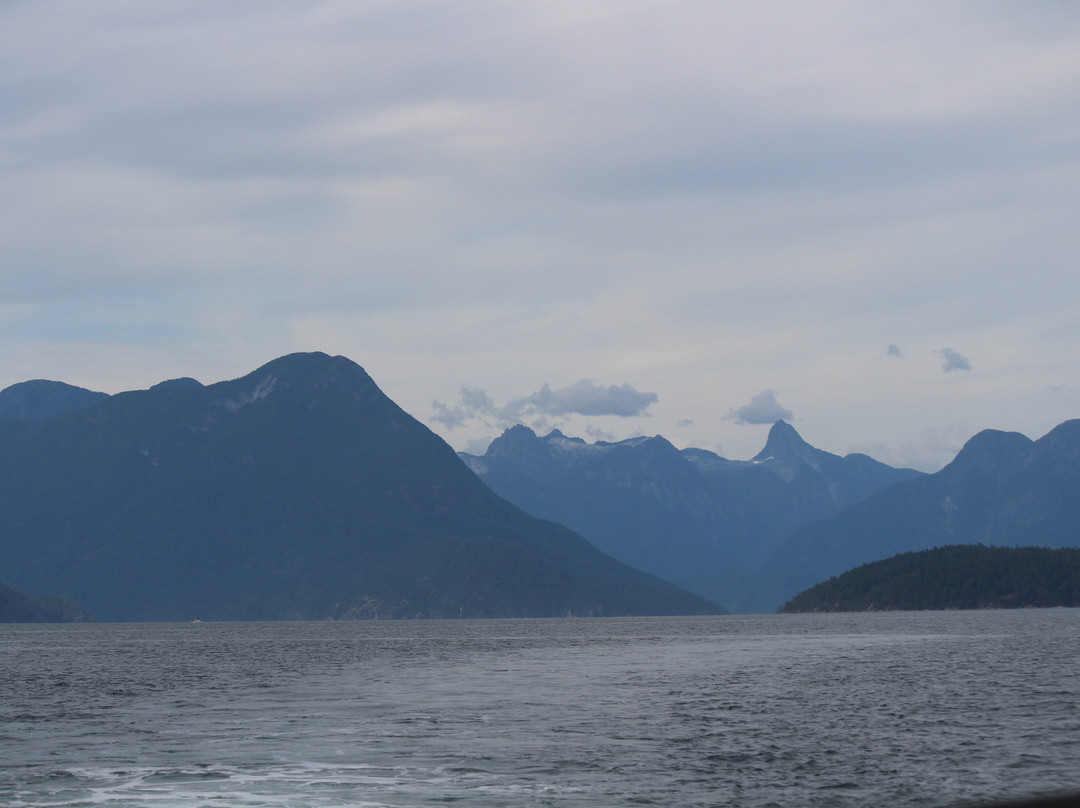 Pristine Charters-Lund必去景点