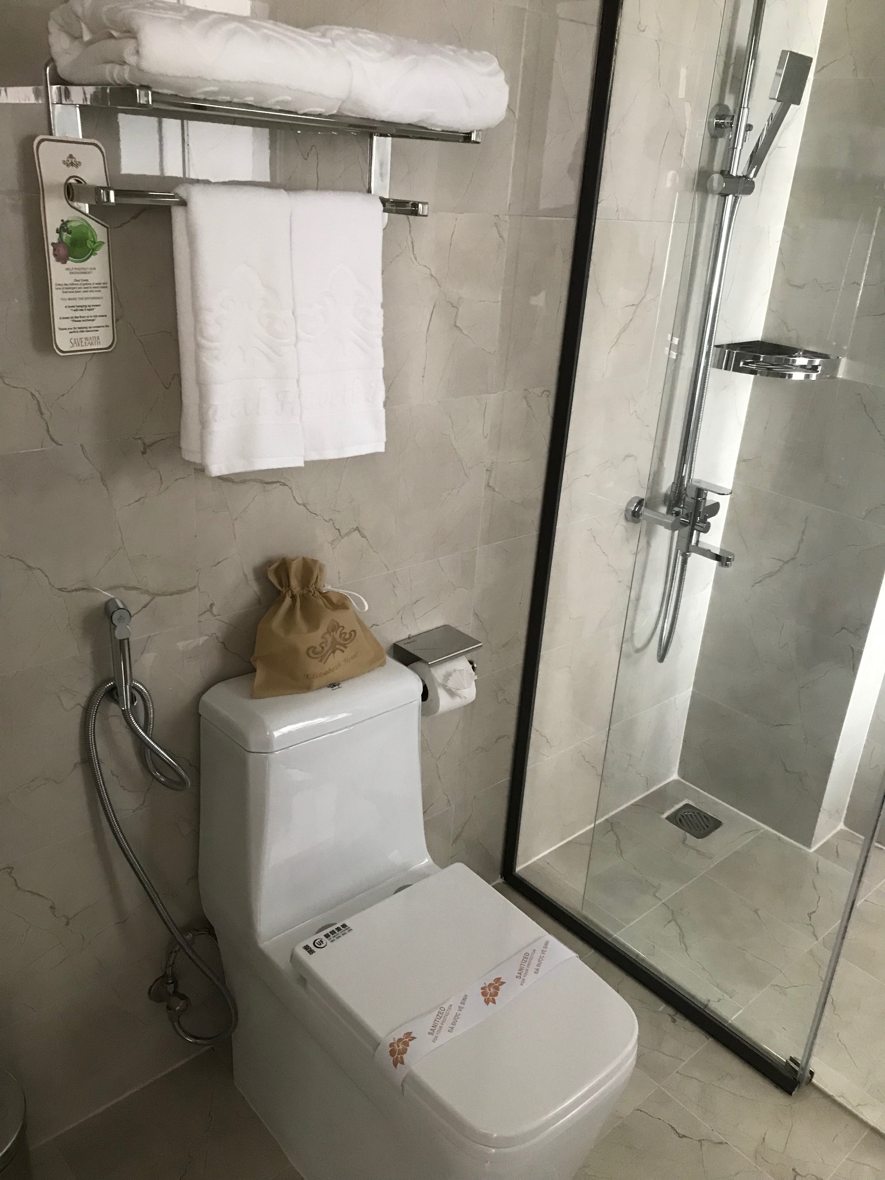 Elizabeth Hotel-浴室