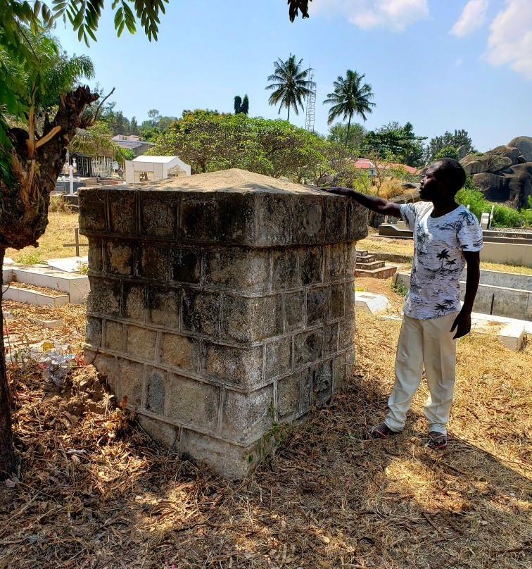 European Cemetery-姆万扎必去景点