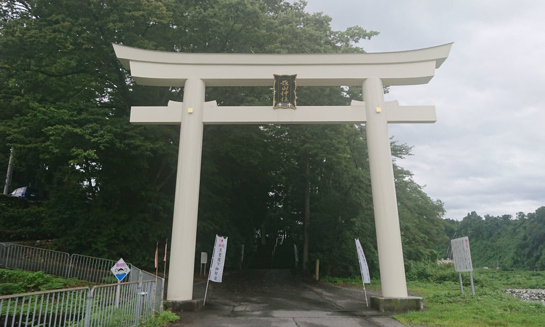 Oyama Shrine Zenritsu Shadan-立山町必去景点