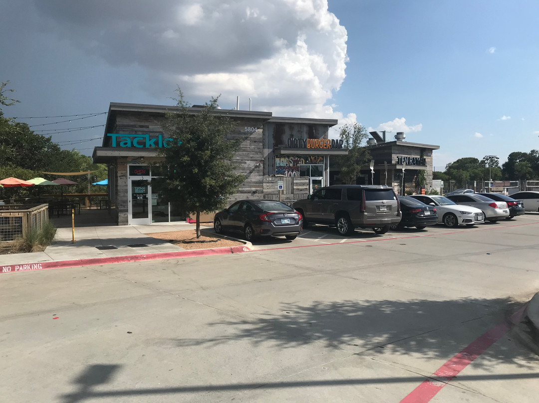 Grrrowler's Tap Room & Beer Garden-The Colony必去景点