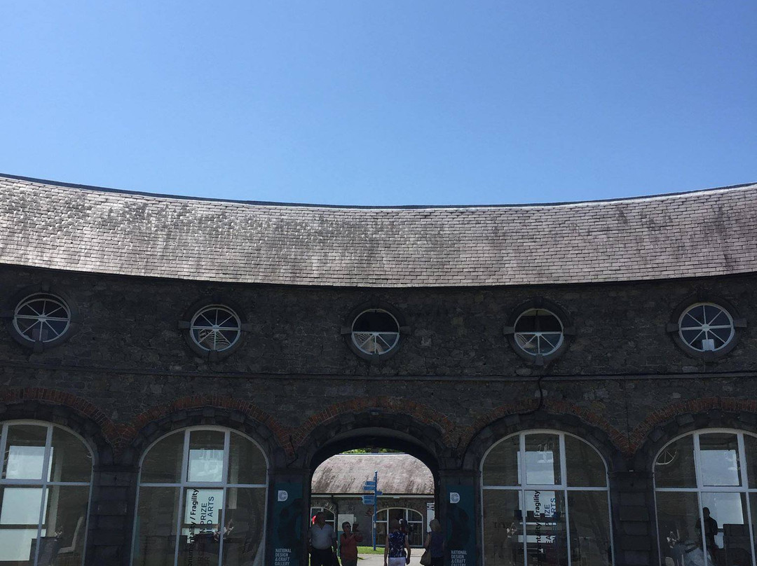 Castle Yard walking tours with Kilkenny Design Centre-基尔肯尼必去景点