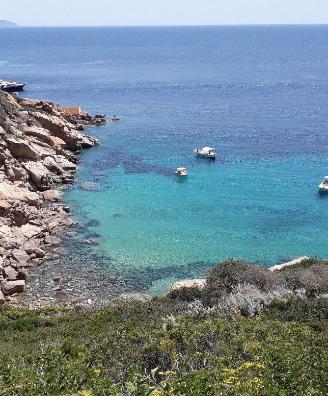 Cala dello Smeraldo-Isola del Giglio必去景点