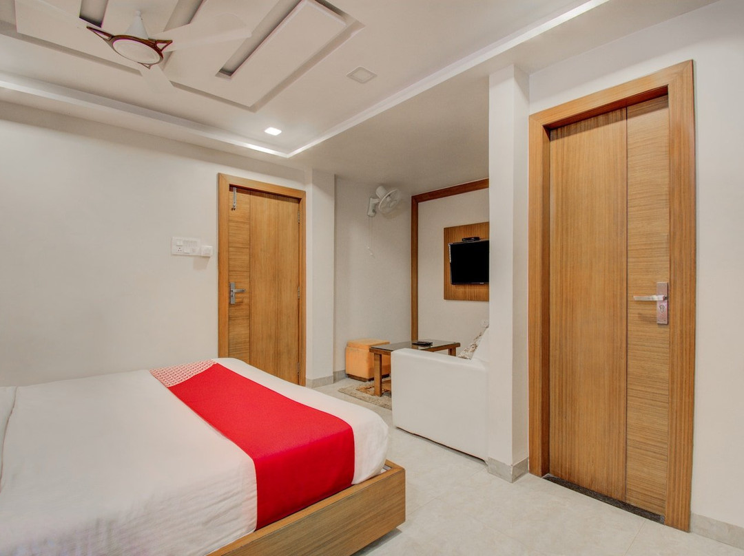 Capital O 29191 Hotel Devamrit主图