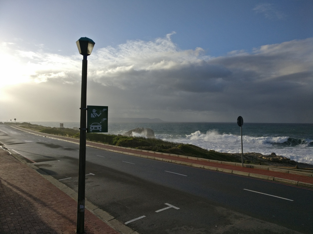 Windsor Hotel & Apartments主图