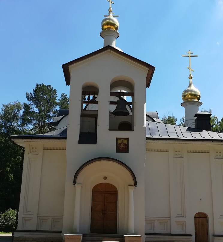 Svyatykh Velikomuchenikov i Ispovednikov Tserkvi Church-Kommunarka必去景点