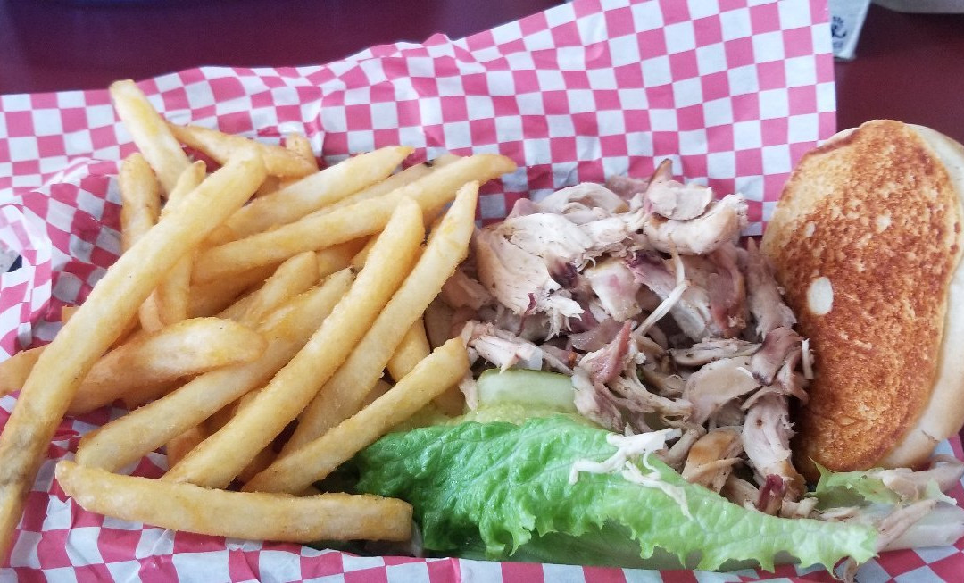 Shell Knob餐馆和美食-Watson's On The Water