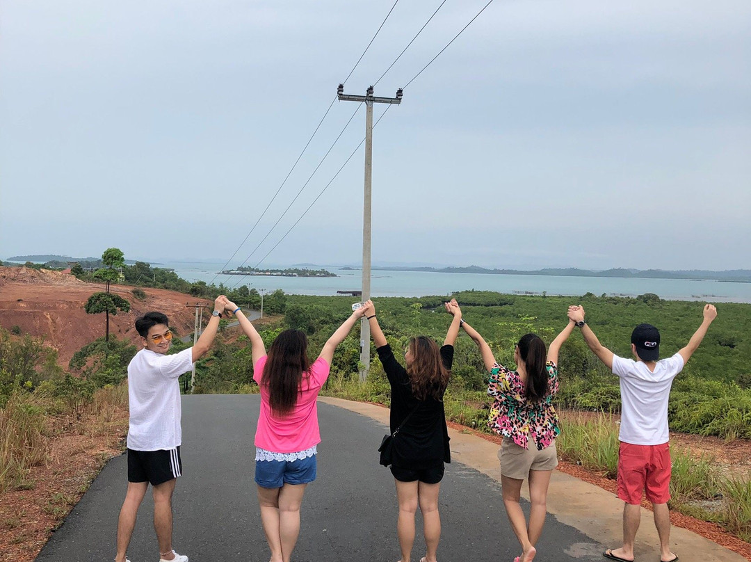 Rent Car And Driver Batam景点图片