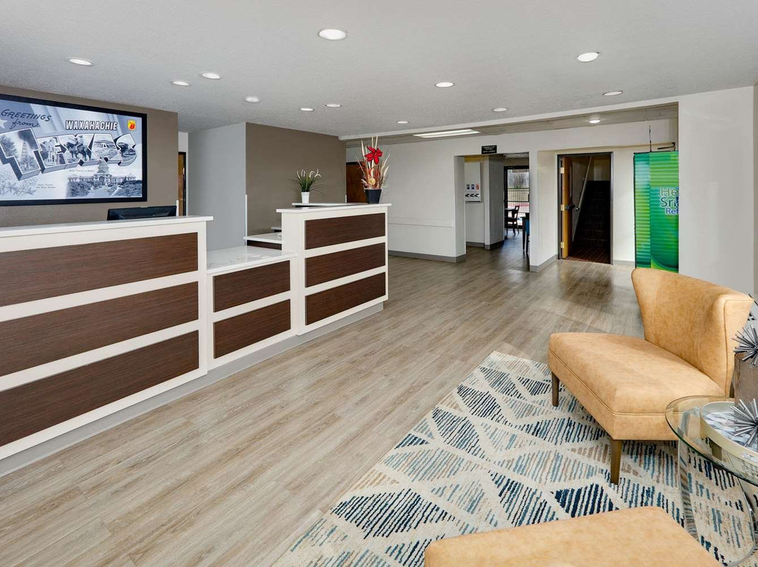 沃克西哈奇速8酒店主图